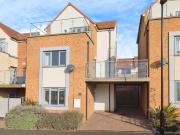 House for rent in Featherwood Avenue, The Rise,...