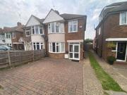 house for rent in Ormesby Drive, Potters Bar