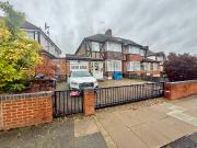 House for rent in Ravenscraig Road, N11 1AD House for rent in Ravenscraig Road, N11 1AD