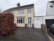 House for rent in Rowan Crescent, Bradmore,...