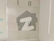 Upper Portion Sized 10 Marla In LDA Avenue Block M