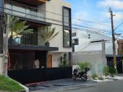 6 Bedroom House For Sale in Alabang Muntinlupa at...