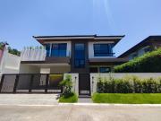 House for Sale in Paranaque BF Homes Village 5 Bedrooms...
