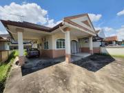 House For SaleJalan Batu Kawa Mile 3 Single StoreySemi D...