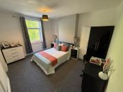 house in 14 Station Parade, LS5 3HG