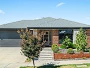 house in 25 Gurney Crescent