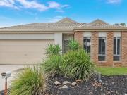 house in 27 Maygar Avenue