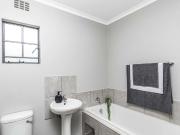 House in Annlin For Sale