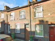 House in Cowper Street Town Centre, Luton, LU1