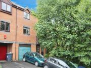 House in Garratts Way High Wycombe, HP13 House in Garratts Way High Wycombe, HP13