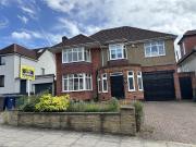 house in Penshurst Gardens, Edgware, HA8 9TP