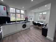 house in Room, Milton Road, Luton, Beds