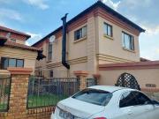 House La Montagne Gauteng 67605666