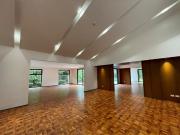 House Meditteranean with Pool and Garden For Rent...