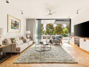 House Sized Garden Sanctuary In The Prestigious Boutique...