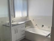 3 Bedrooms + Study Minutes To Beach