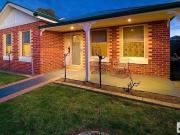 house at 377 Amatex Street, East Albury NSW 2640, Australia