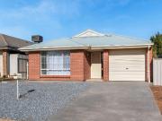 house to let in 4 Spaxton Crescent, Craigmore 3 bed