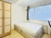 House to rent in Brendon Avenue, Luton, Bedfordshire,...