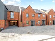 House to rent in Elder Drive, Houghton Regis, Dunstable,...