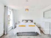 House to rent in St. Johns Close, Peterborough,...