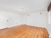 house with 3 bedroom, Greensboro NC DLS92377232
