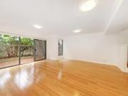 House with 3 bedrooms, 2 bathrooms & parking for 2 cars