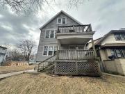 house with 4 bedroom, Milwaukee WI DS93167111