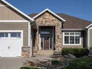 house with 5 bedroom, Bismarck ND DLS93086370