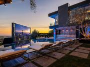 House with pool and garden