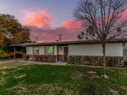 House with pool and garden