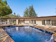 House with pool and garden