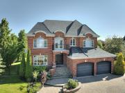 House with pool and garden