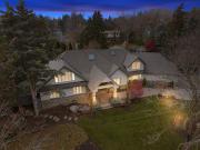 House with pool and garden