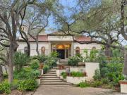 House with pool and garden