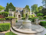 House with pool and garden