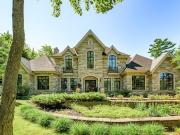 House with pool and garden