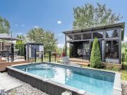 House with pool and garden