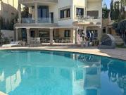 Maison avec piscine et terrasse
