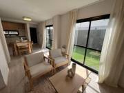 HOUSIN DUPLEX 2 Y 3 DORM CON COHERA