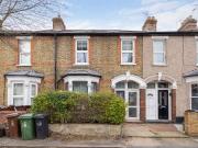 Hove Avenue, Walthamstow, London E17, 3 bed flat to...