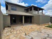 HP VENDE: Casa com 4 Quartos Piscina e Churrasqueira em...