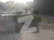 Hub Commercial 5 Marla Plot On Investor Rate LG+G+4...