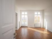 Hübsche 2 Zi Whg mit Balkon u. EBK soho 4.OG