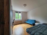 Hübsches & möbliertes WG Zimmer mit Garten, 2.OG, Zimmer...