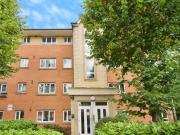 Hudson Way, London, 2 Bedroom Flat
