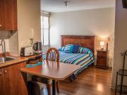 Huérfanos Metro Santa Ana 12