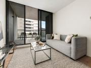 Huge 16sqm Outdoor Terrace Within 'Lakeside'