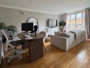 Huge 2 bed, 2 bath on the river