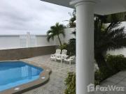 Huge 6 bedroom house for rent: Ocean Front property,...
